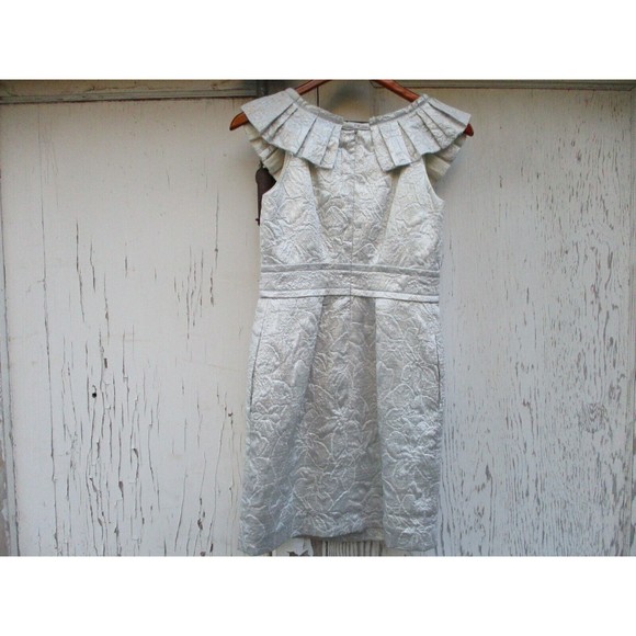 Vera Wang Lavender Label Dress Size 4 Silver w/Pockets & Ruffles Cocktail Party - Picture 4 of 15